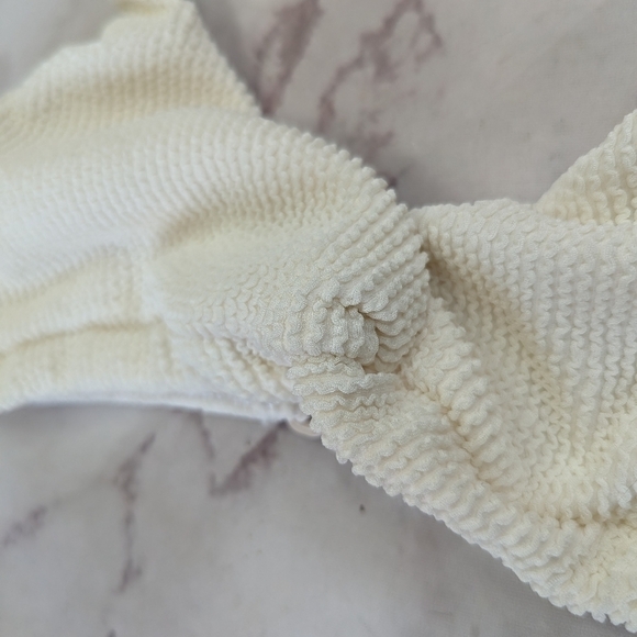 Good American Swim Top Women Crinkle Always Fits Twist Bikini Swimsuit - Picture 12 of 12